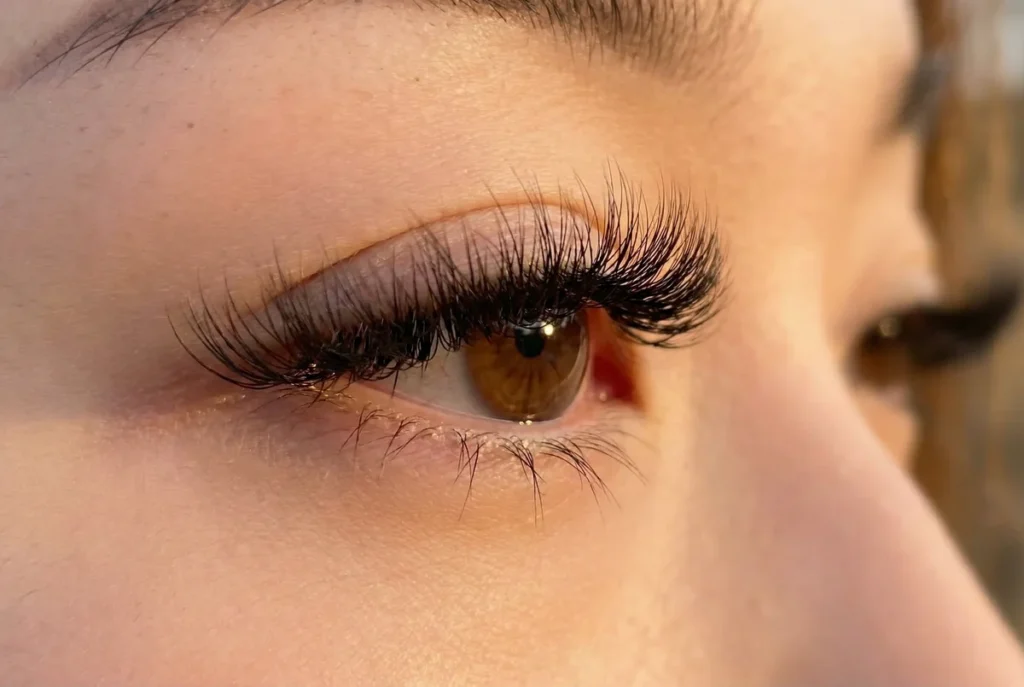 faux-mink-eye-closeup